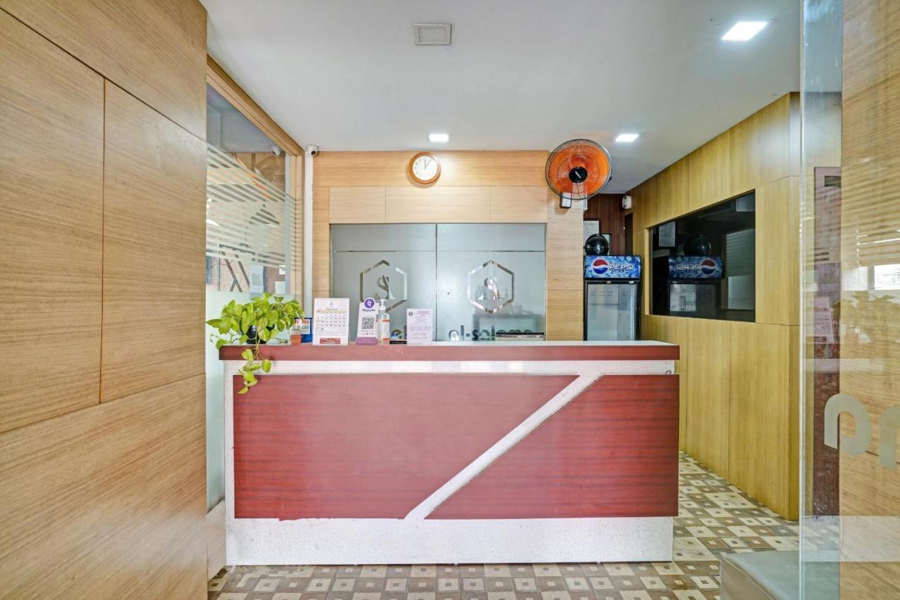 Capital O 87015 Hotel Al Salama Kochi Exterior foto